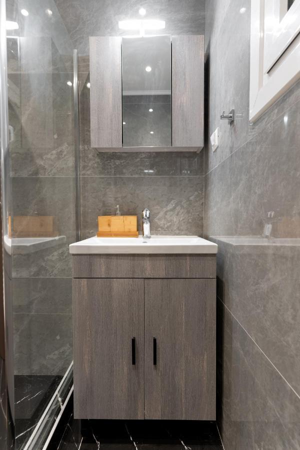 Cosy 2Br Apartment Next To Bars & Restaurants Atenas Exterior foto