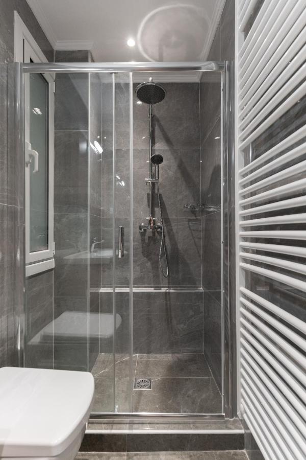 Cosy 2Br Apartment Next To Bars & Restaurants Atenas Exterior foto