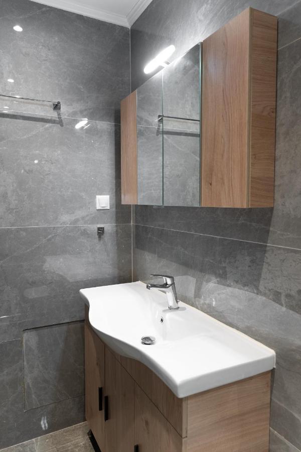 Cosy 2Br Apartment Next To Bars & Restaurants Atenas Exterior foto